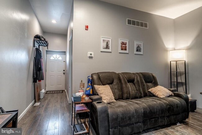 Building Photo - 116 S Fellowship Rd