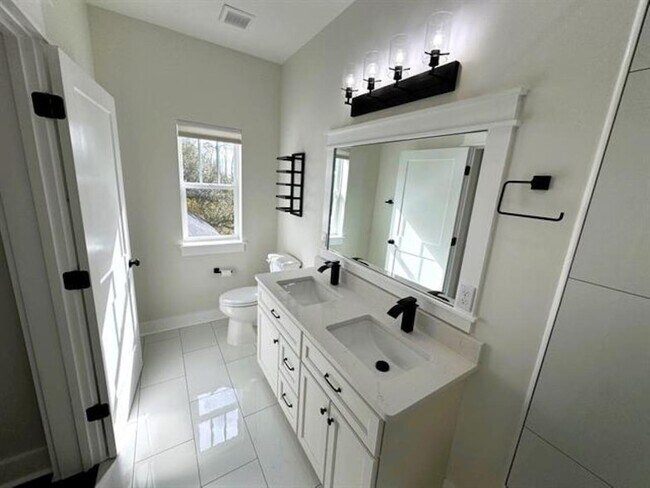 Building Photo - 3541 Sanctuary Dr