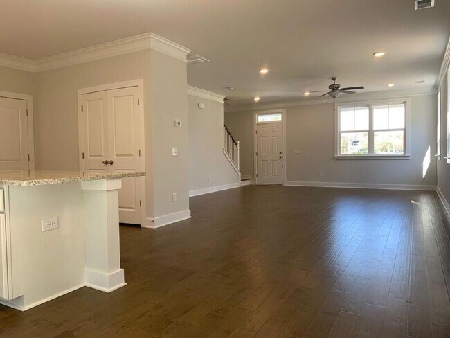 Building Photo - 1053 Rosa Green Rd