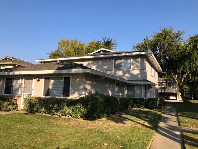 Primary Photo - 2330 Samaritan Pl