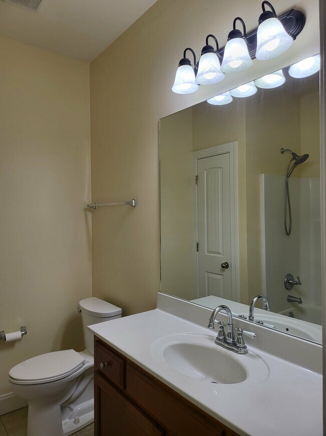 Building Photo - 316 Rowlette Cir