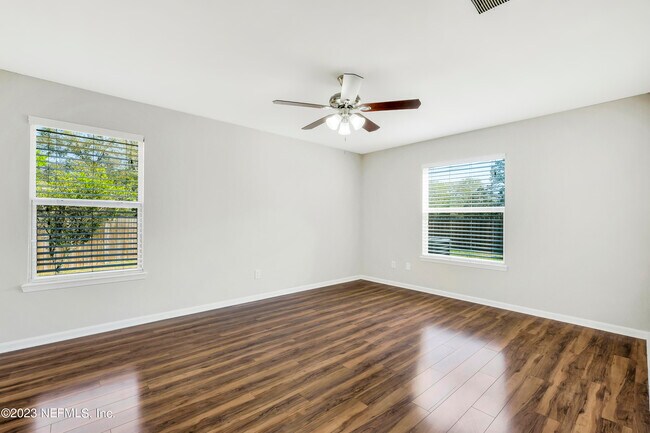 Building Photo - 12096 Coachman Lakes Way