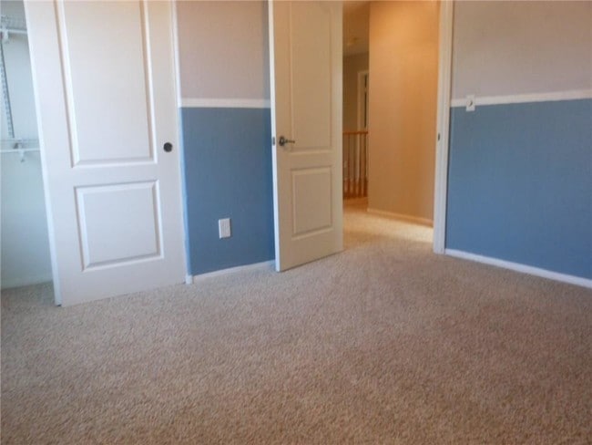 Building Photo - 982 Ashford Hollow Ave