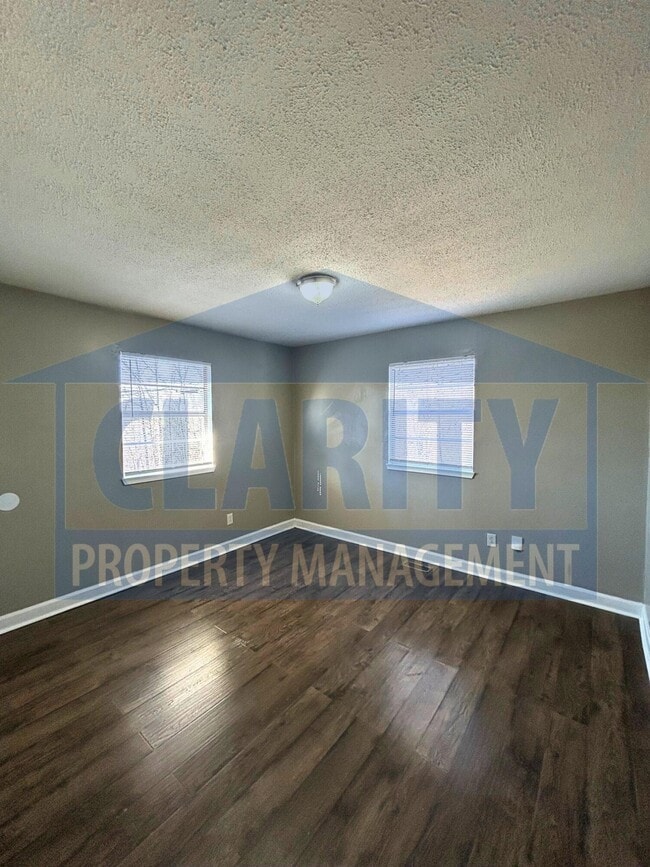 Building Photo - 3775 SE Forest Dr