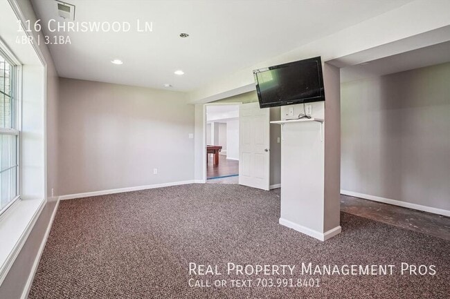 Building Photo - 116 Chriswood Ln