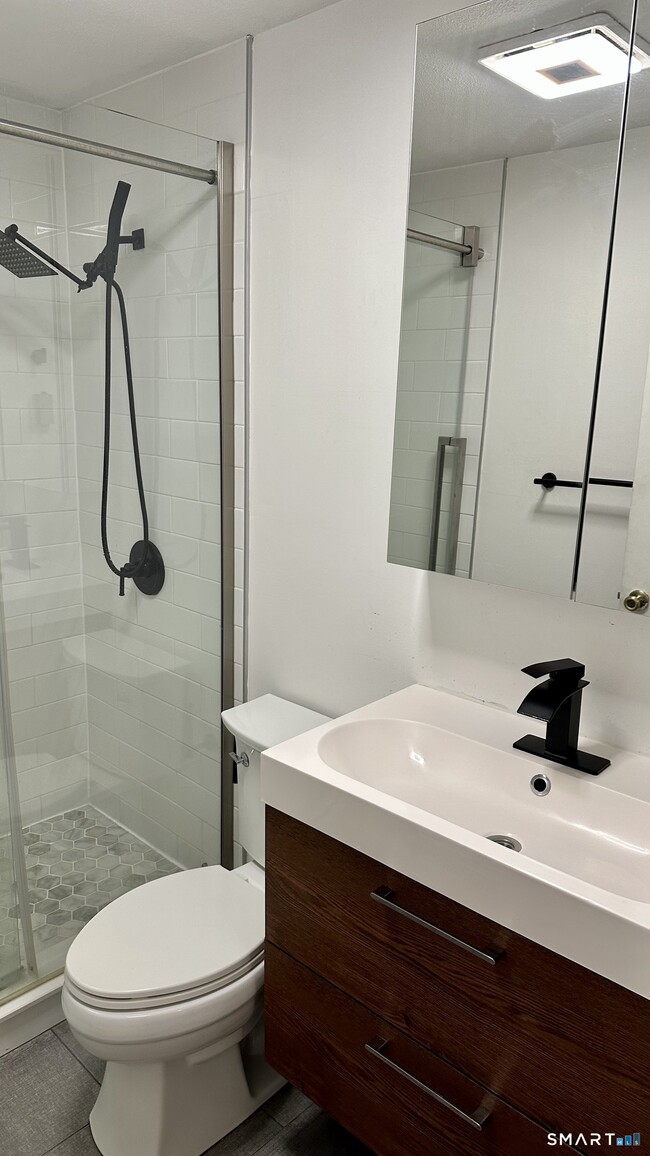 Building Photo - 293 Millville Ave