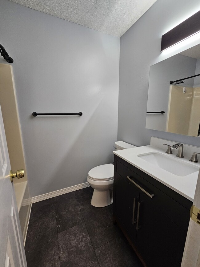 Building Photo - 8707 Ash Bourne Dr