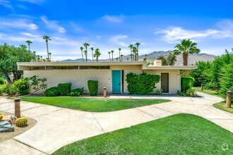 Building Photo - 215 Desert Lakes Dr