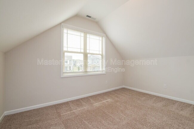 Building Photo - 550 W Copenhaver Dr