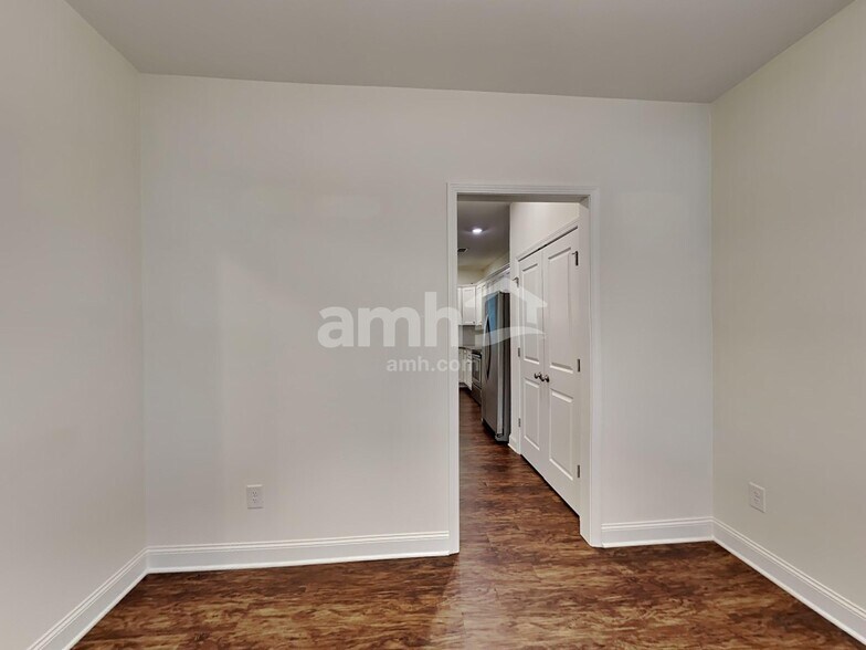 Building Photo - 264 Makenna Dr