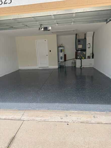Garage - 27325 Edenfield Dr