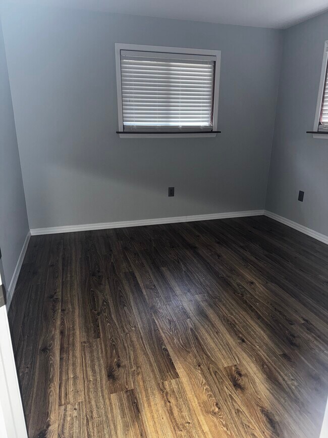 Building Photo - 159 Tommy's Ln