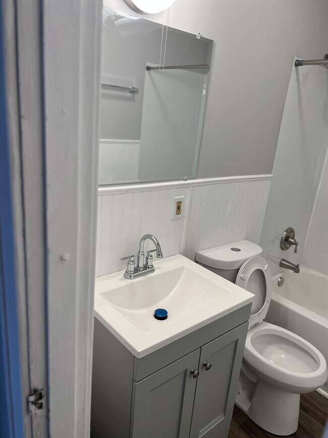 Building Photo - 2908 Madison Ave