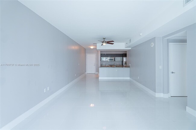 Building Photo - 951 Brickell Ave