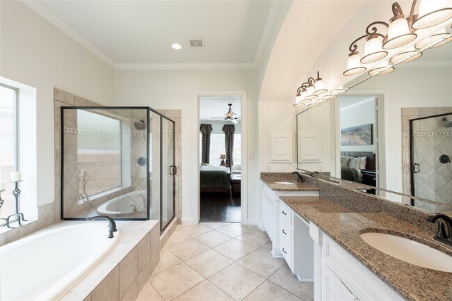 Building Photo - 2447 Monarch Terrace Dr