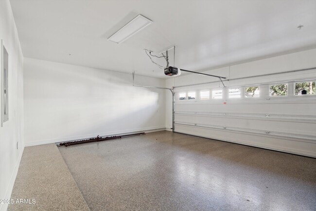 Building Photo - 10757 N 74th St