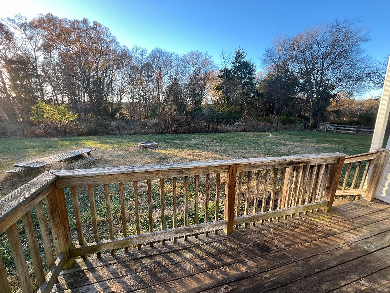 Building Photo - 268 E Green Springs Rd