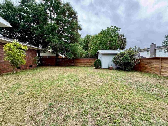 Building Photo - 3791 Maule Rd