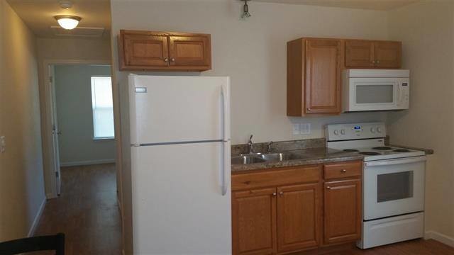 Fully-Equipped Kitchen - Charleston Squares Apartments