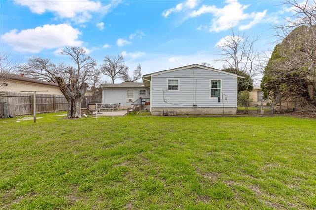 Building Photo - 4228 Winfield Ave