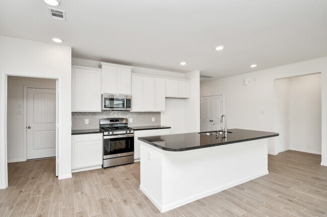 Building Photo - 304311 Crystal Strm Ln