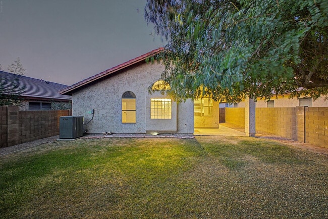 Building Photo - 4309 E Abraham Ln