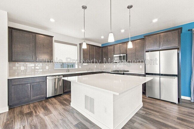 Building Photo - 15612 W Floyd Dr