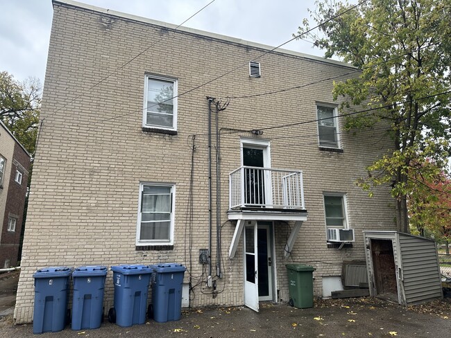 Building Photo - 3640 Columbus Ave S