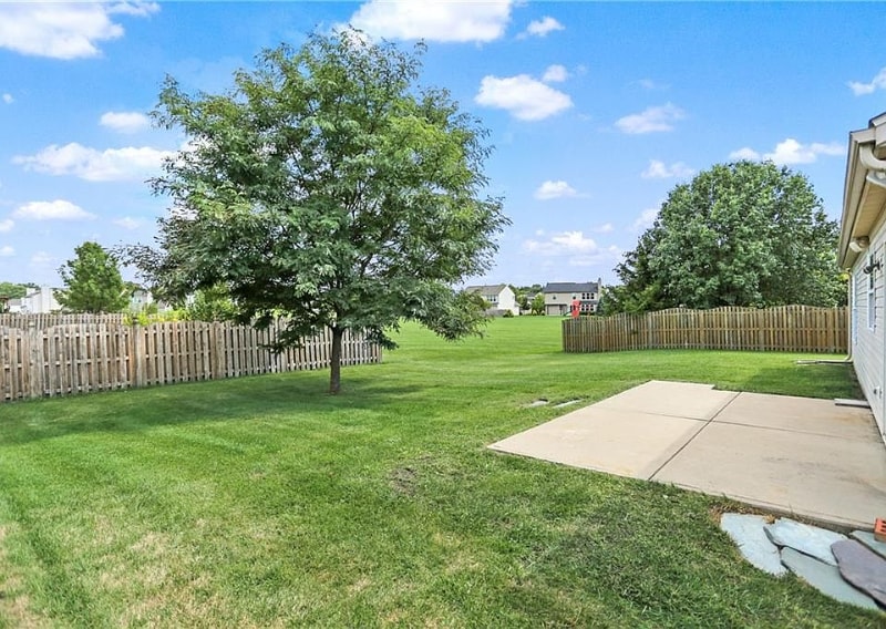 Building Photo - 18808 Edwards Grove Dr