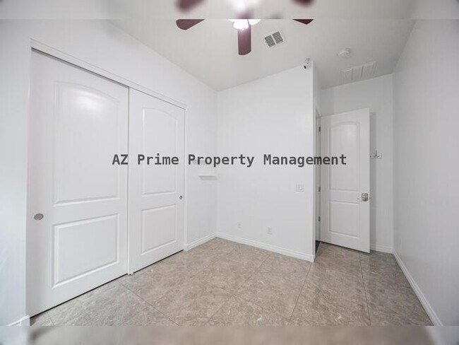 Building Photo - 224 E Mead Dr