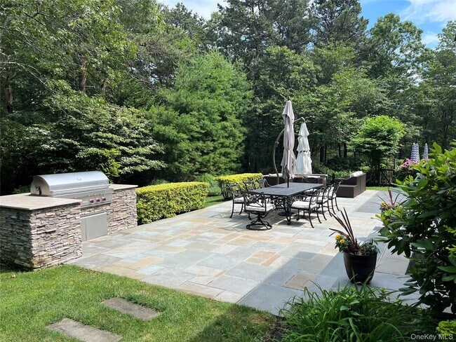 Building Photo - 3 Cherry Blossom Ln