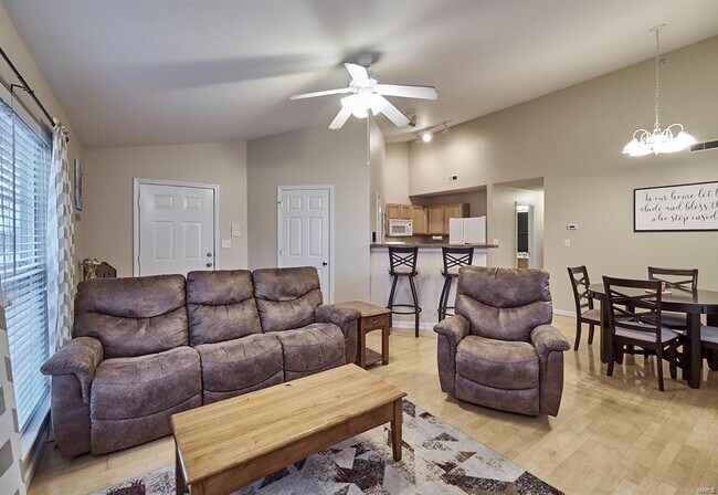 Building Photo - 20 Homefield Gardens Dr