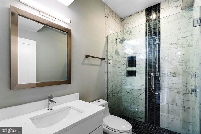 Building Photo - 1000 Fell St