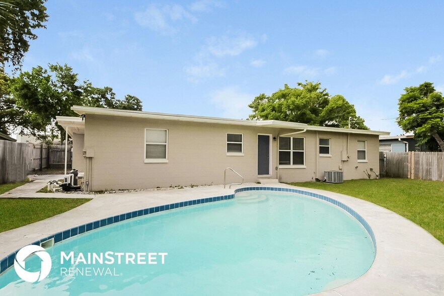 Building Photo - 4300 Devonshire Ln