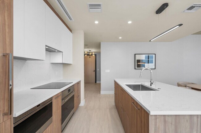 Building Photo - 151 N Seabreeze Blvd