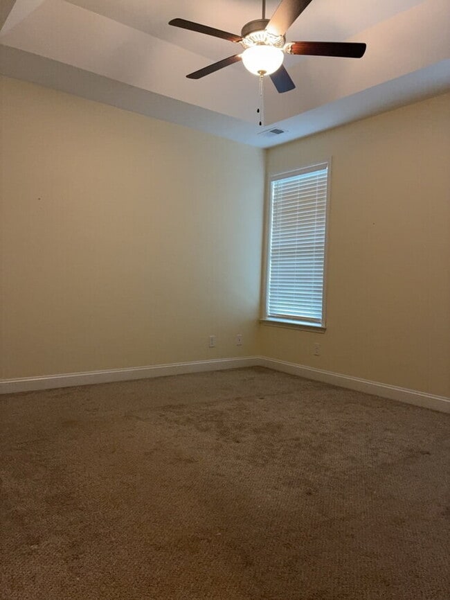 Building Photo - "Charming 3-Bedroom Home with 2 Full Baths in Greenville's Forest Ridge!"