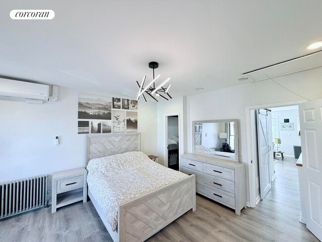 Building Photo - 716 Hancock St