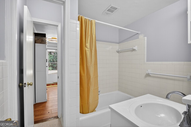 Building Photo - 2064 Adriatic Dr NW