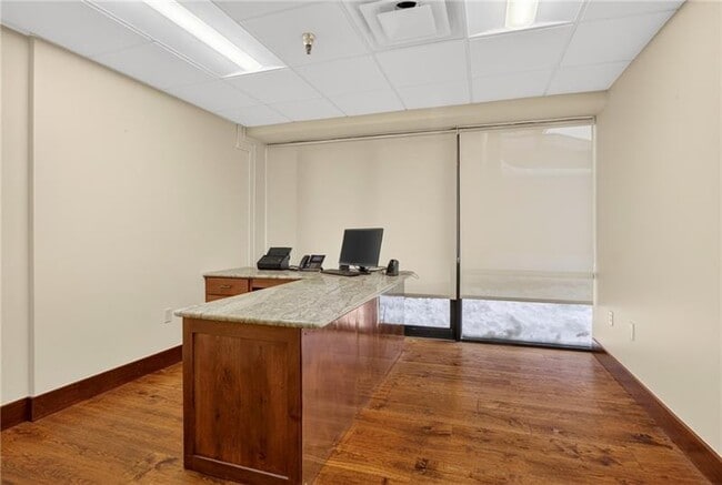 Building Photo - 750 Washington Rd