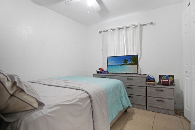 Building Photo - 4 Bedroom Home Now Available