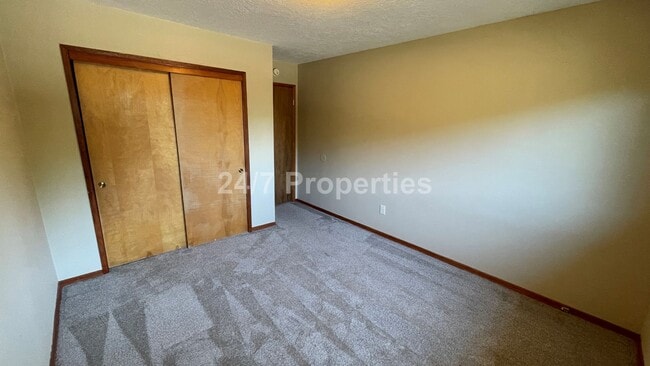 Building Photo - 2024-1130MF