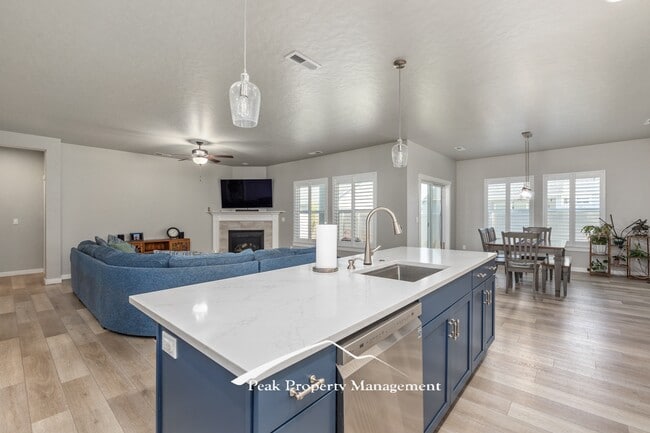 Building Photo - 18272 N Wild Goose Ave