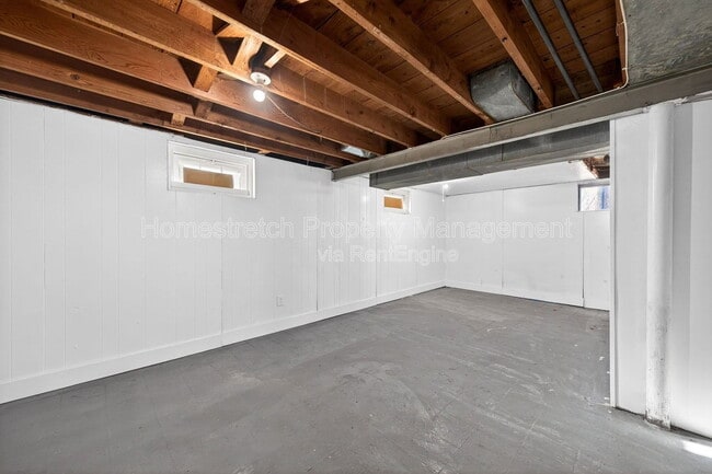 Building Photo - 6029 Evergreen Blvd