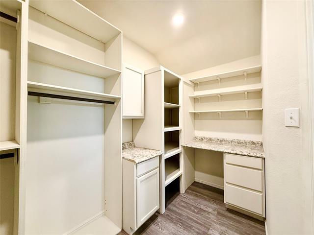 Building Photo - 240 Crowfoot Dr