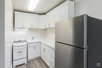 Interior Photo - David Avenue