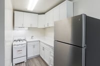 Interior Photo - David Avenue