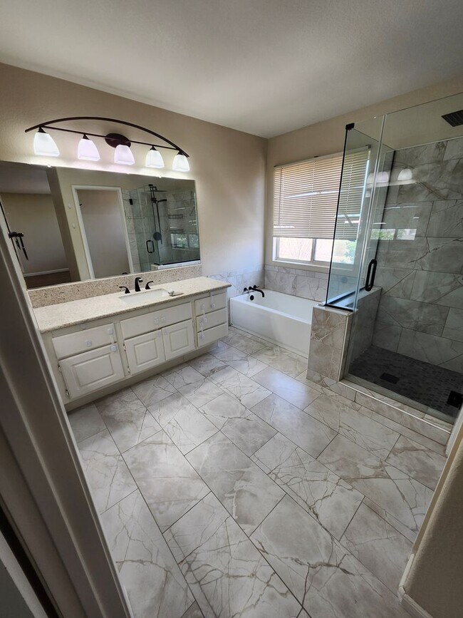Building Photo - Beautiful 5 Bedroom House fully remodeled....