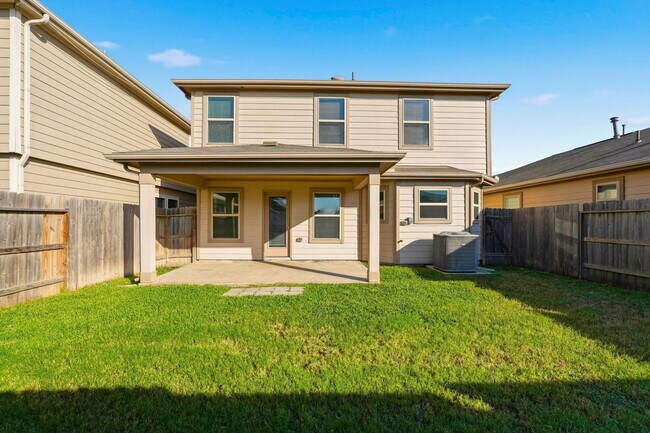 Building Photo - 13111 Mills Grove Dr