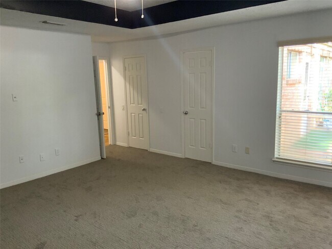 Building Photo - 6218 Crakston St