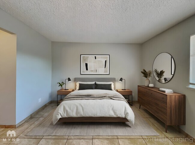 Building Photo - 320 Palo Verde Dr